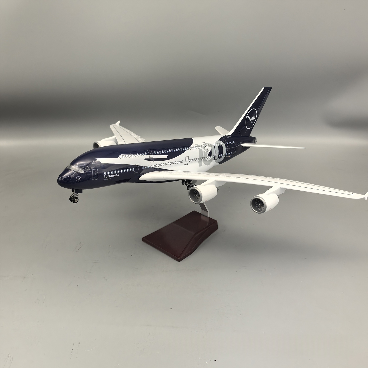 New 45cm Lufthansa A380 100 Ye - Model Kit Planes recension och pris