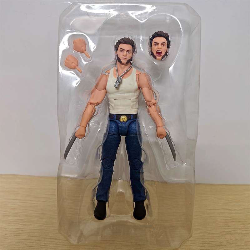 In Stock Deadpool & Wolverine  - Model Kit Wolverine recension och pris